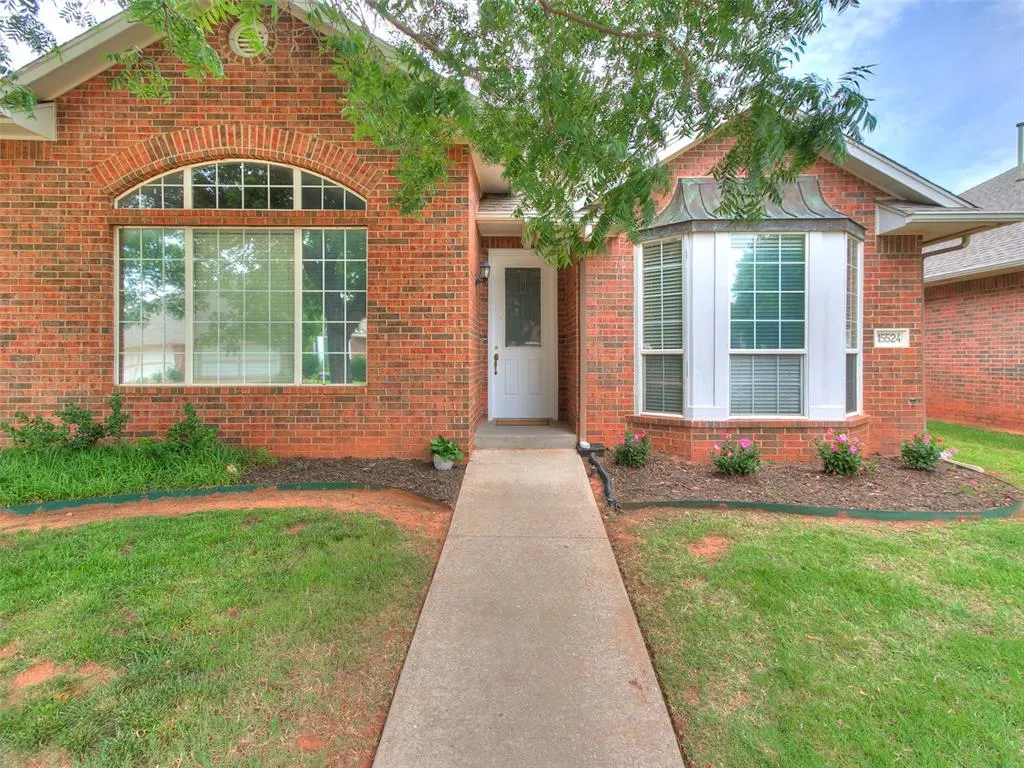 Front exterior — 15524 Swallowtail Drive, Edmond, OK 73013