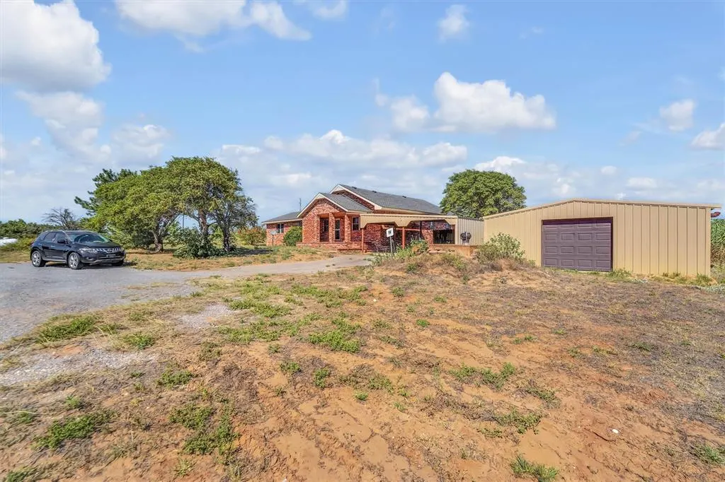 Photo 5 — 17458 E 1230 Road, Erick, OK 73645