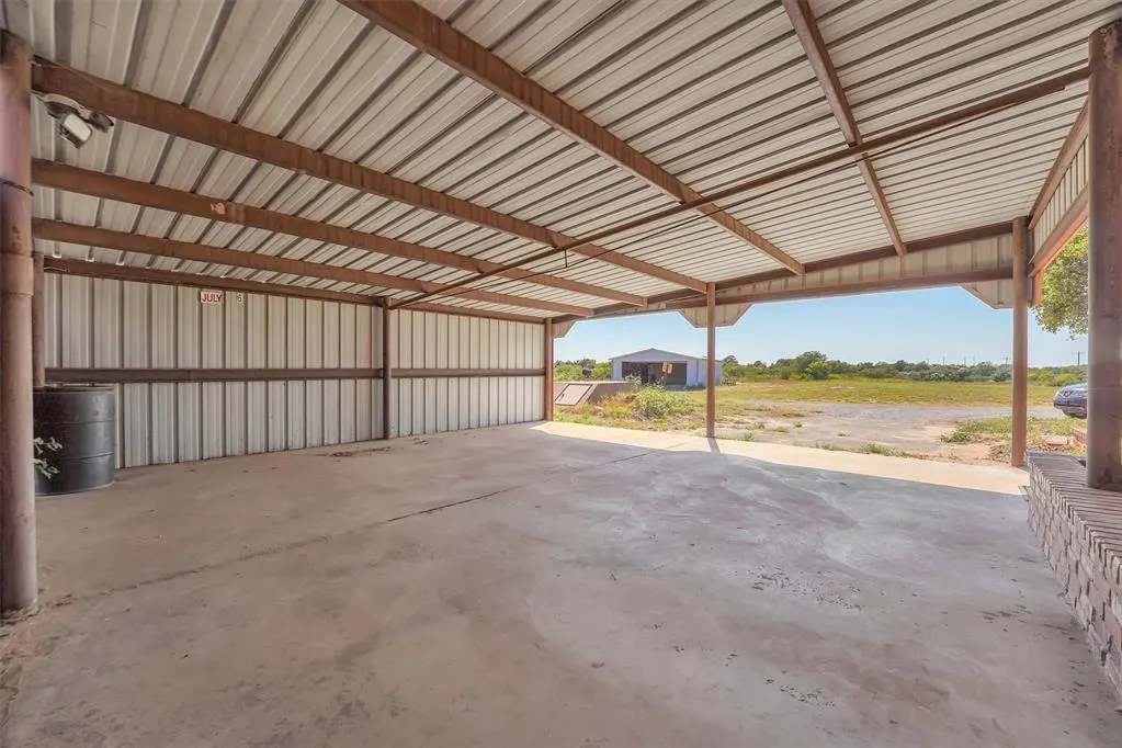 Photo 8 — 17458 E 1230 Road, Erick, OK 73645