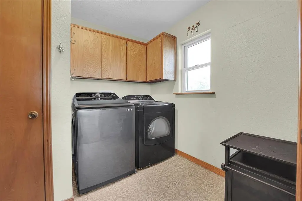 Photo 38 — 17458 E 1230 Road, Erick, OK 73645