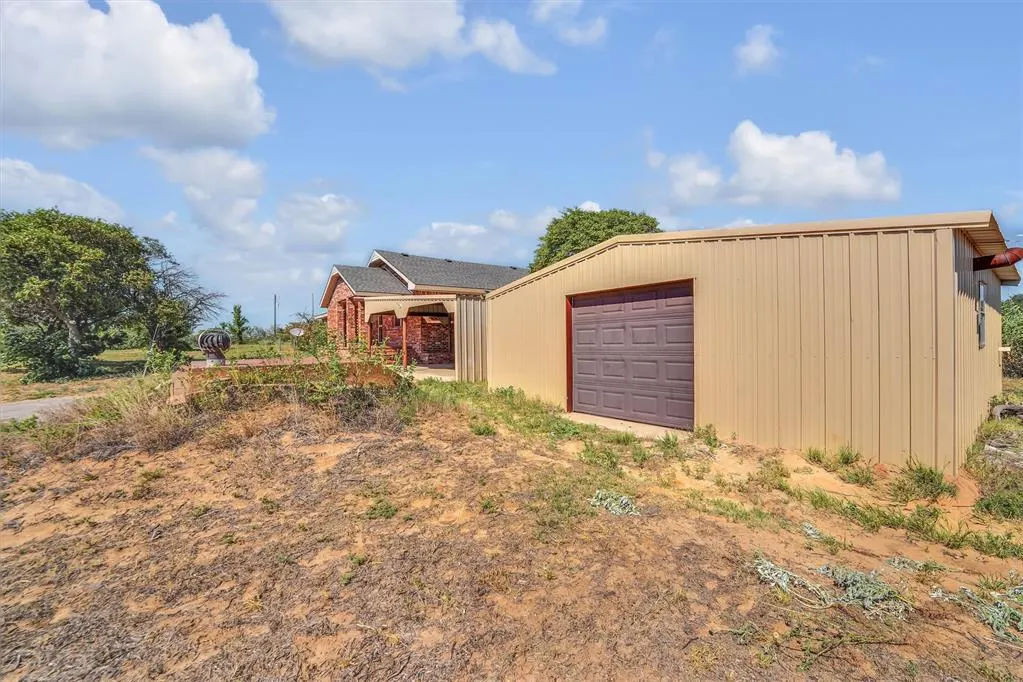 Photo 40 — 17458 E 1230 Road, Erick, OK 73645