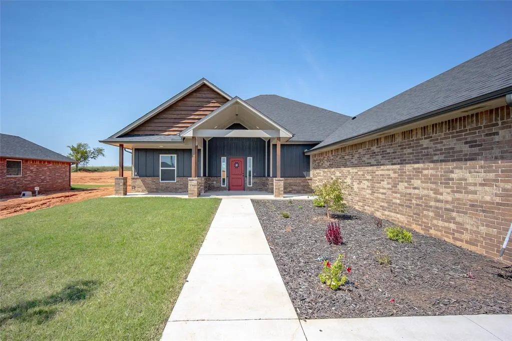 Front exterior — 1428 County Street 2977, Blanchard, OK 73010