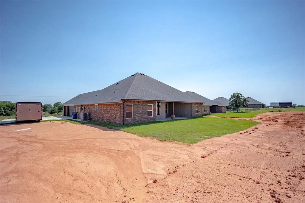 Photo 36 — 1428 County Street 2977, Blanchard, OK 73010