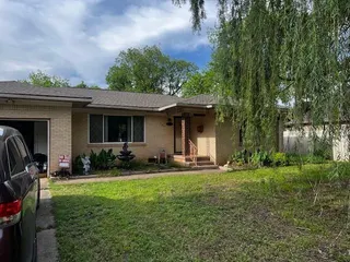 Sold home at 306 W Comanche Street