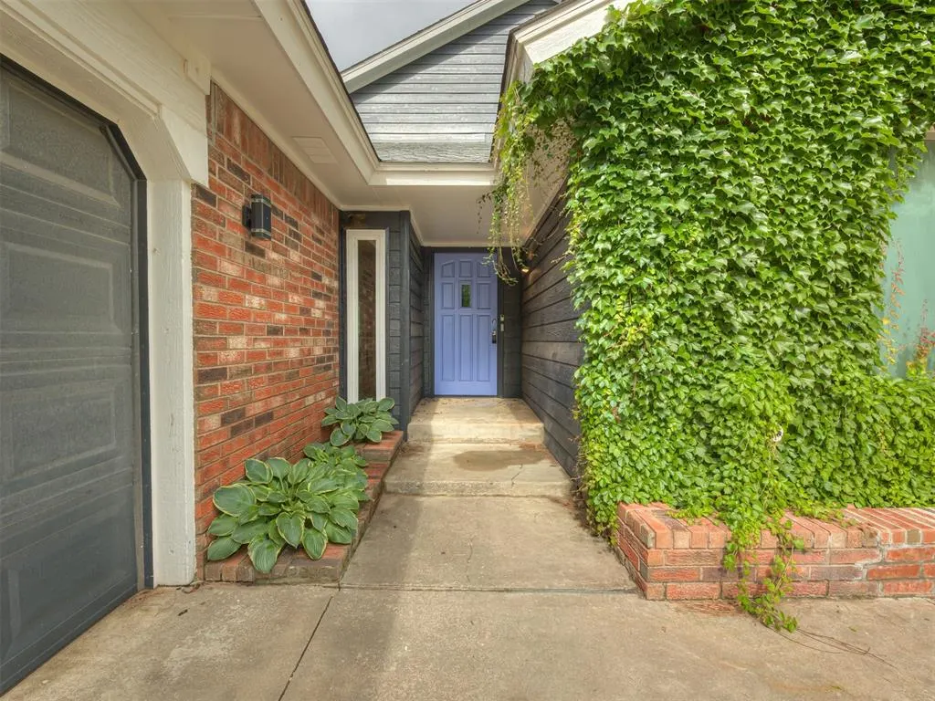 Photo 3 — 6401 Saddleback Drive, Oklahoma City, OK 73150