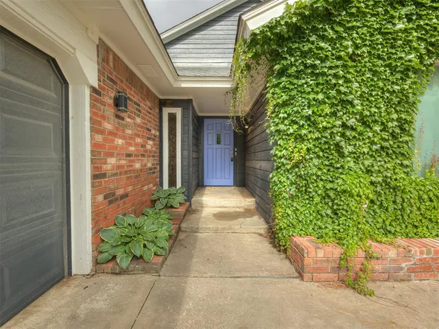 Photo 3 — 6401 Saddleback Drive, Oklahoma City, OK 73150
