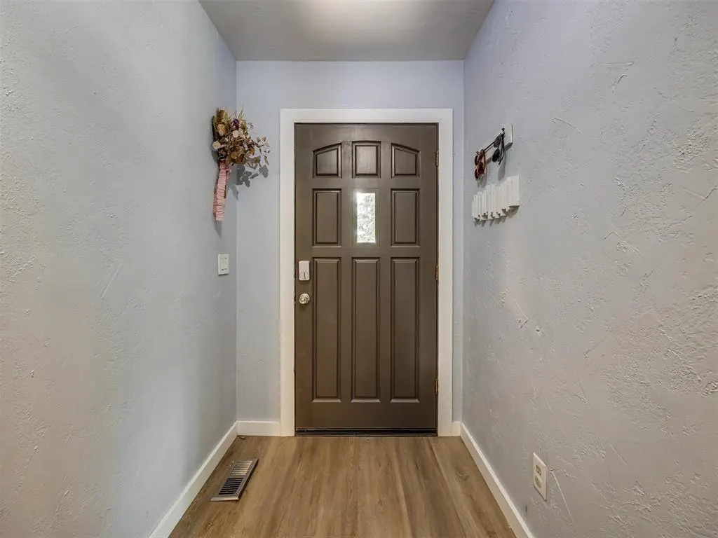 Photo 4 — 6401 Saddleback Drive, Oklahoma City, OK 73150