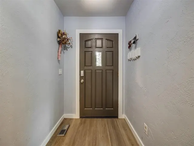 Photo 4 — 6401 Saddleback Drive, Oklahoma City, OK 73150