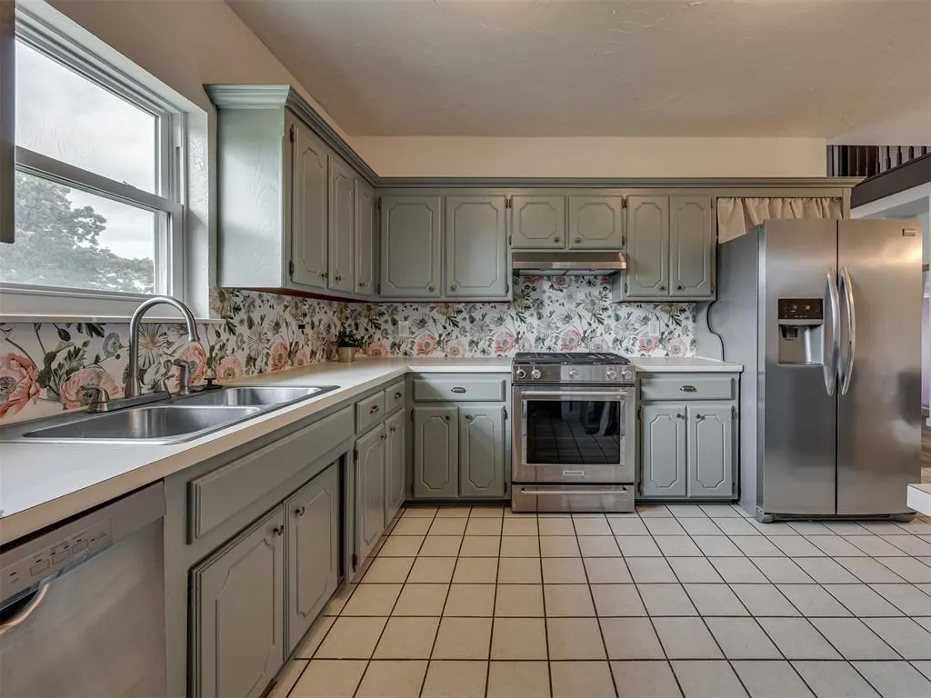 Photo 13 — 6401 Saddleback Drive, Oklahoma City, OK 73150