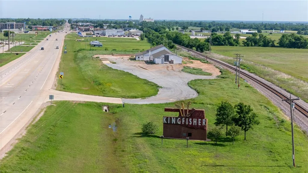 Photo 2 — 2305 S Main Street, Kingfisher, OK 73750