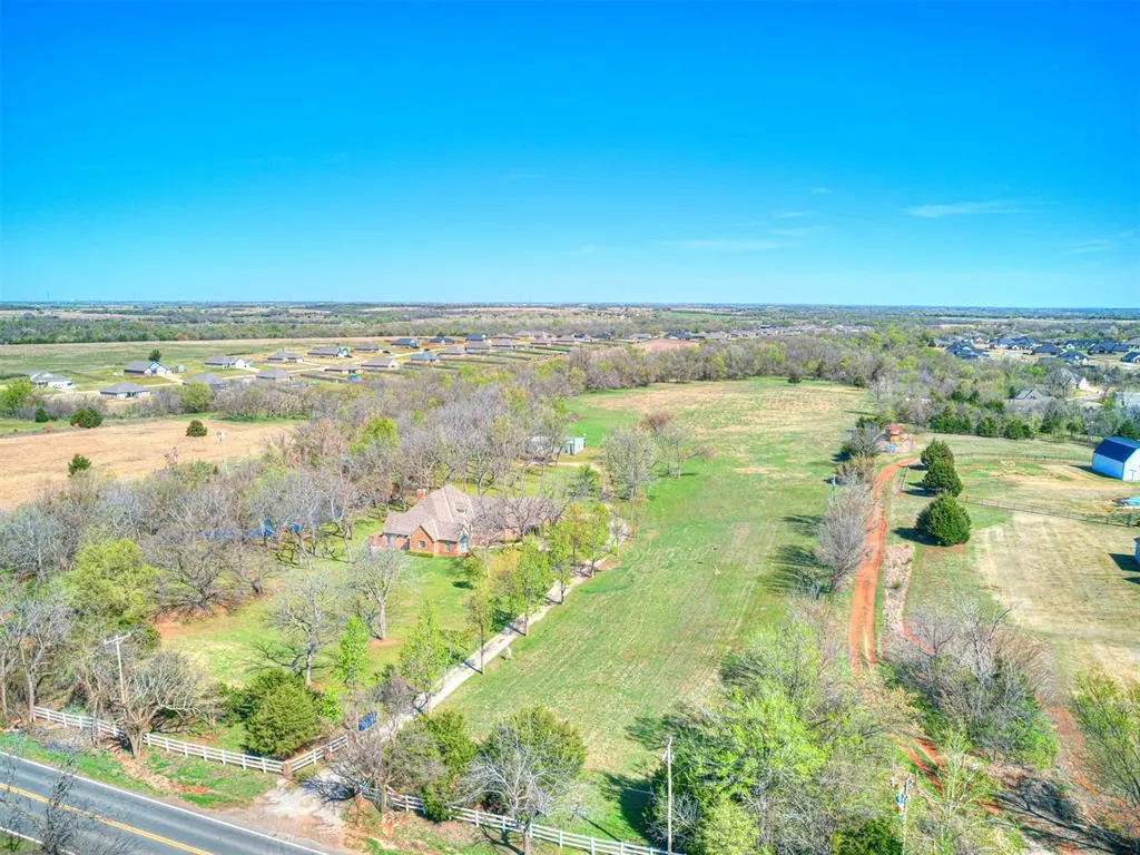 Front exterior — 5809 W Waterloo Road, Edmond, OK 73025