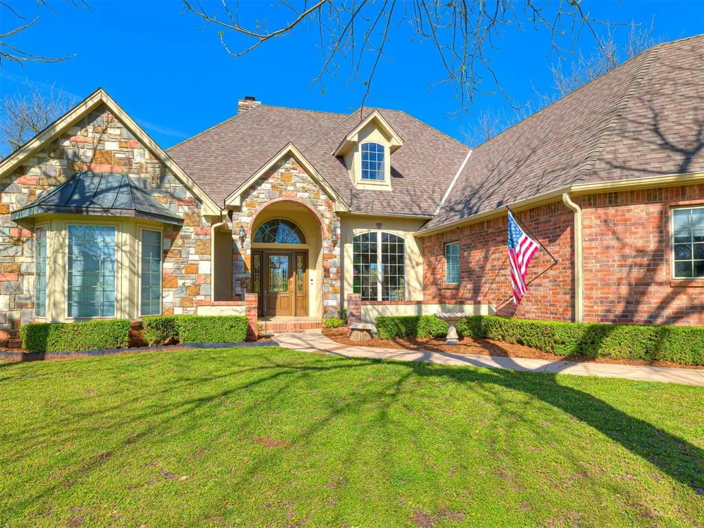 Photo 2 — 5809 W Waterloo Road, Edmond, OK 73025