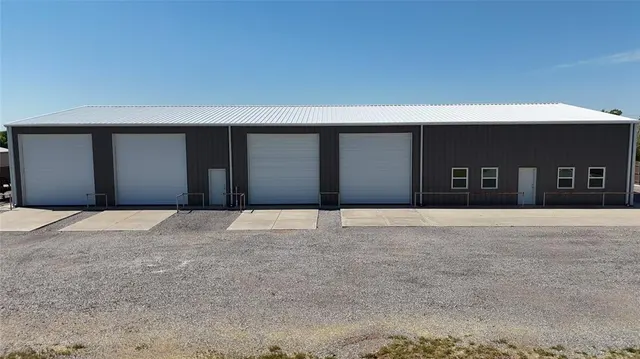 Front exterior — 24174 E 998 Road, Weatherford, OK 73096