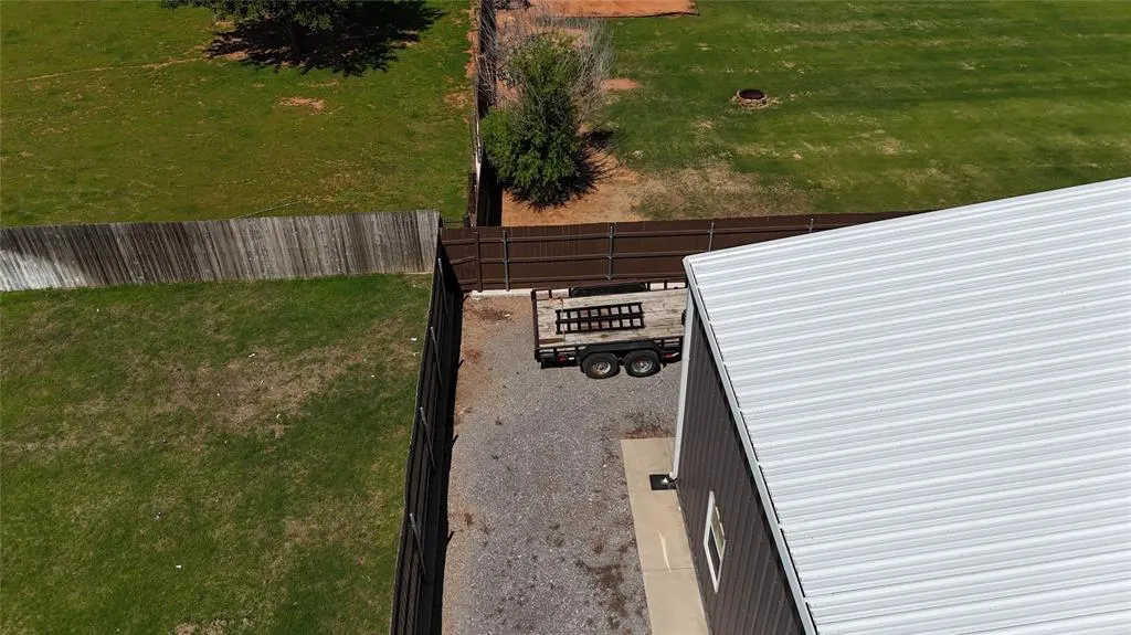 Photo 10 — 24174 E 998 Road, Weatherford, OK 73096