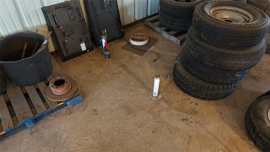 Photo 24 — 24174 E 998 Road, Weatherford, OK 73096