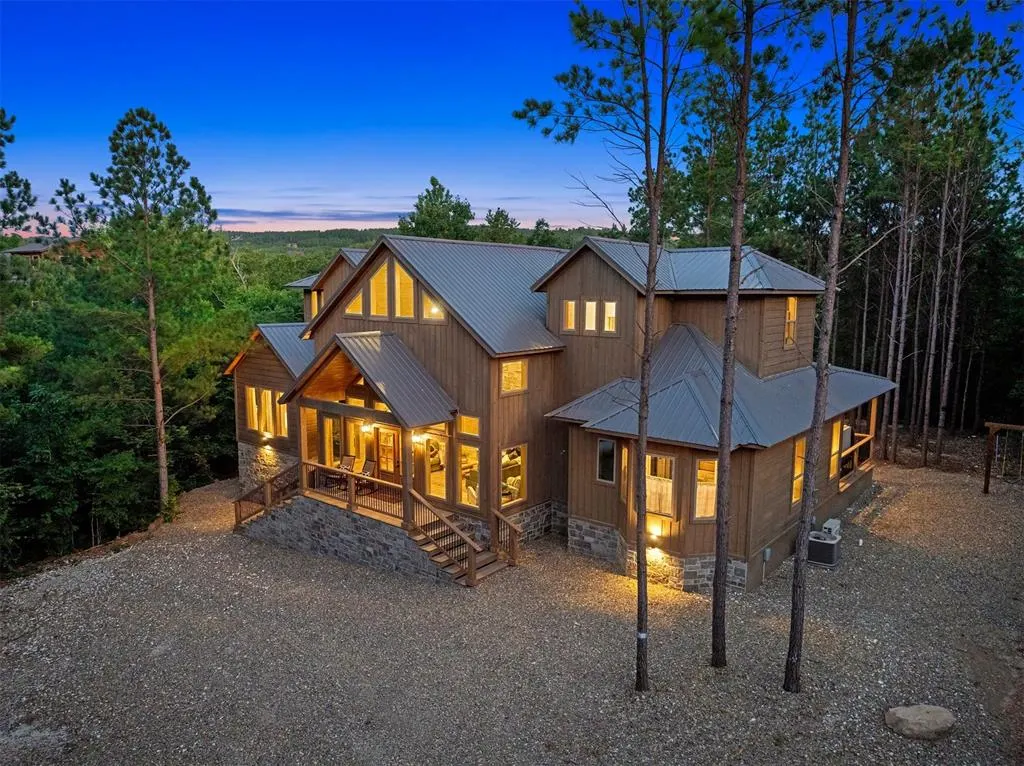 Front exterior — 475 Bear Pine Trail, Broken Bow, OK 74728