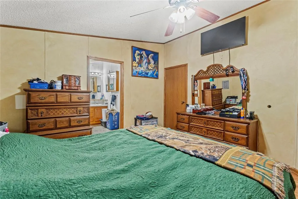 Photo 13 — 115 S 4th Street, Thomas, OK 73669