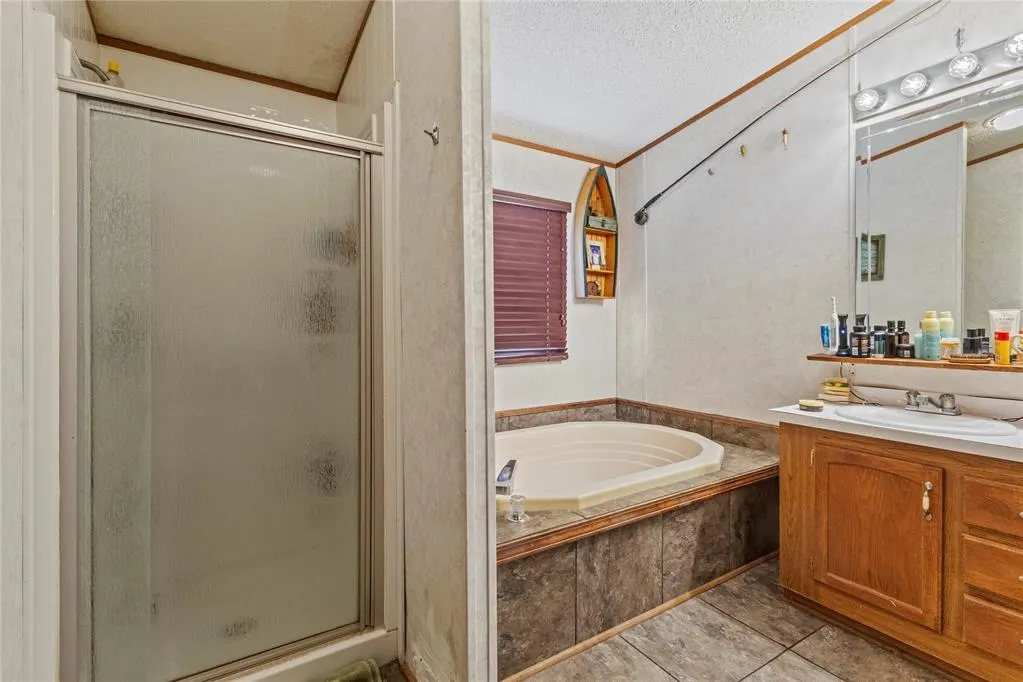 Photo 15 — 115 S 4th Street, Thomas, OK 73669