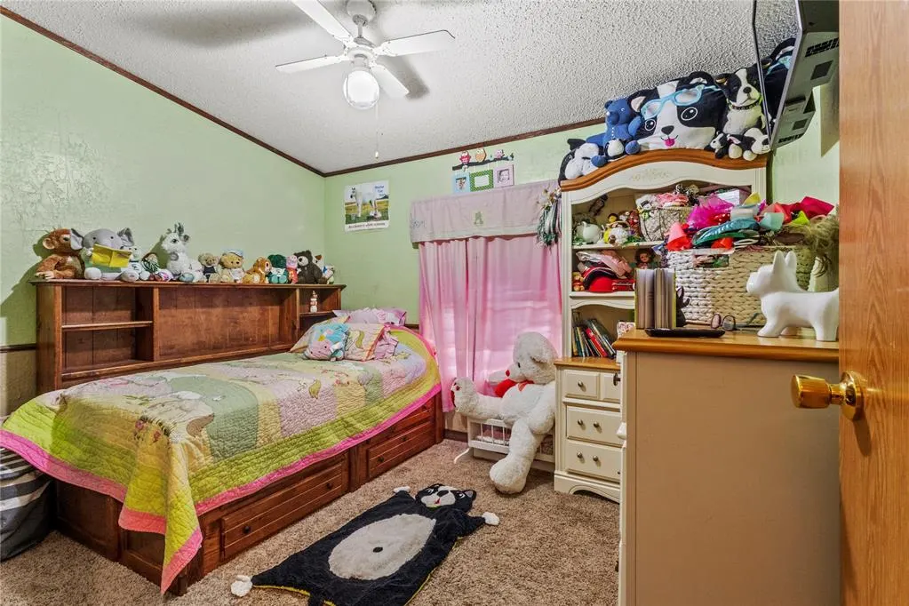 Photo 16 — 115 S 4th Street, Thomas, OK 73669
