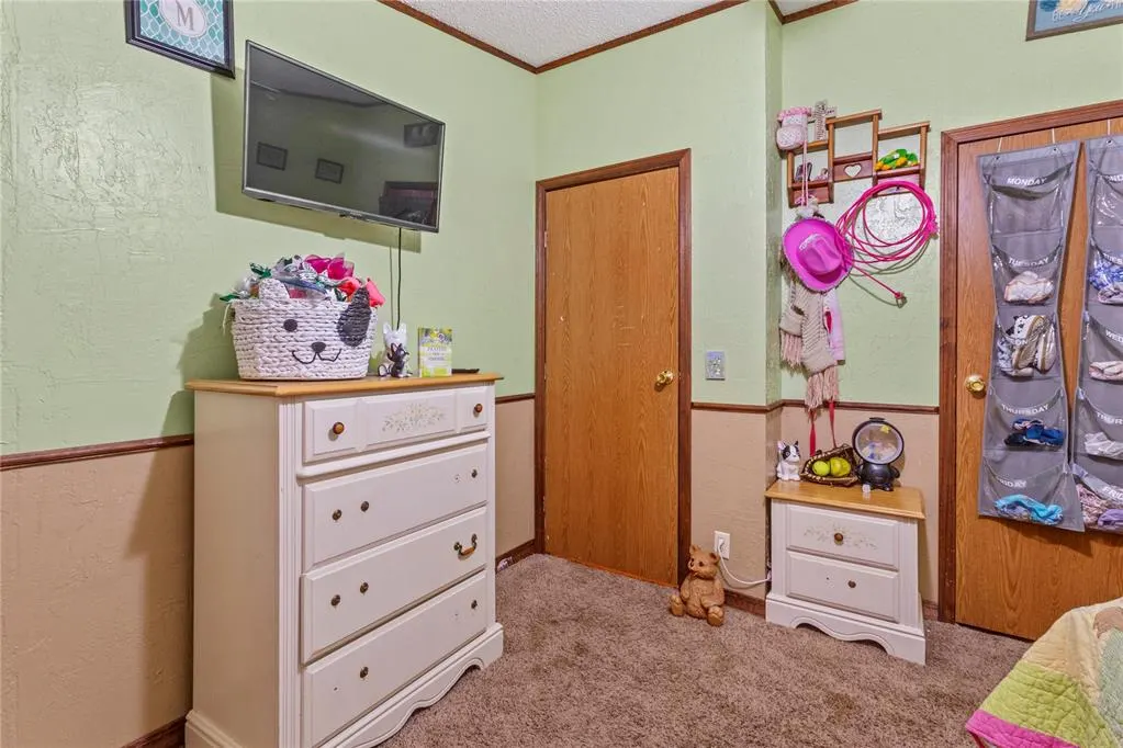 Photo 17 — 115 S 4th Street, Thomas, OK 73669
