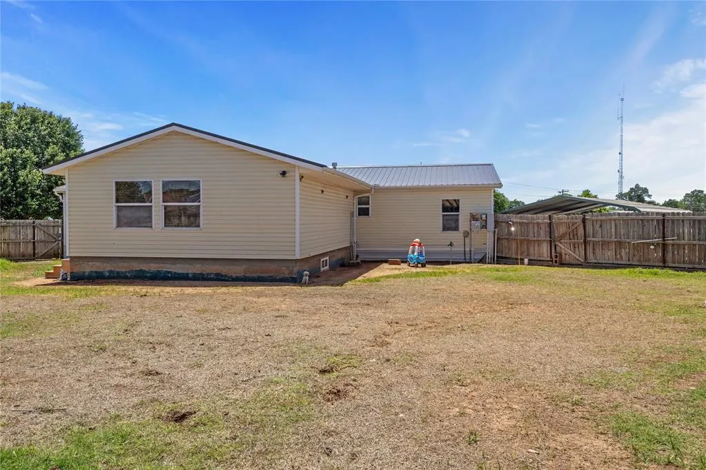 Photo 31 — 115 S 4th Street, Thomas, OK 73669