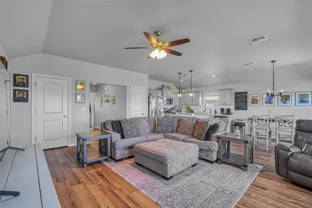 Photo 5 — 1537 Avalon Drive, Altus, OK 73521