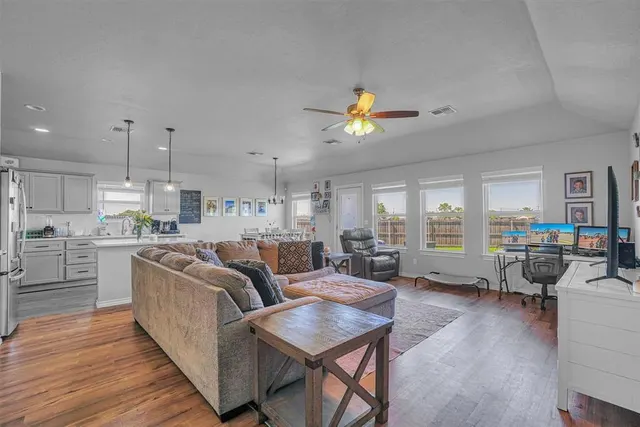 Photo 6 — 1537 Avalon Drive, Altus, OK 73521