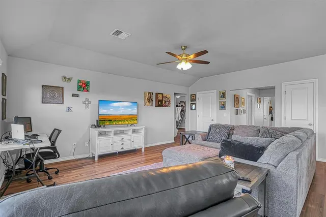 Photo 8 — 1537 Avalon Drive, Altus, OK 73521