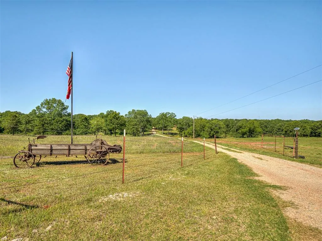 Photo 13 — 940437 S 3310 Road, Wellston, OK 74881