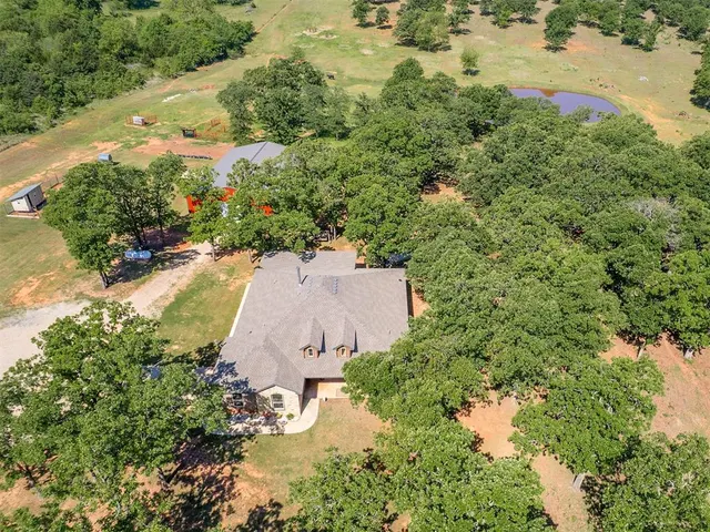 Front exterior — 940437 S 3310 Road, Wellston, OK 74881
