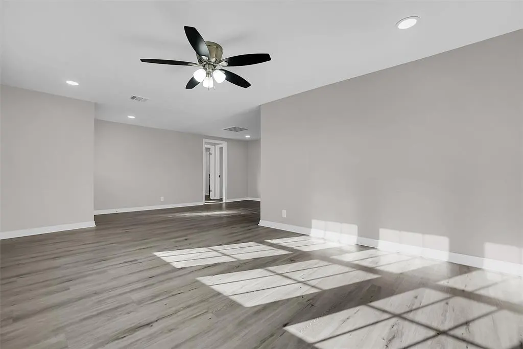 Photo 5 — 621 N 5th Street, Weatherford, OK 73096