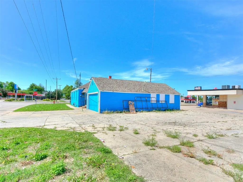 Photo 13 — 3401 NW 23rd Street, Oklahoma City, OK 73107
