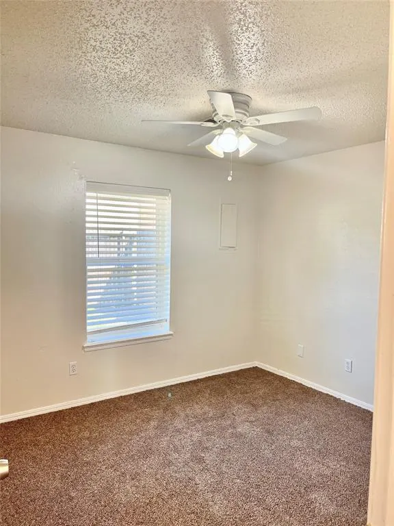 Photo 7 — 1015 N 5th Street, Noble, OK 73068