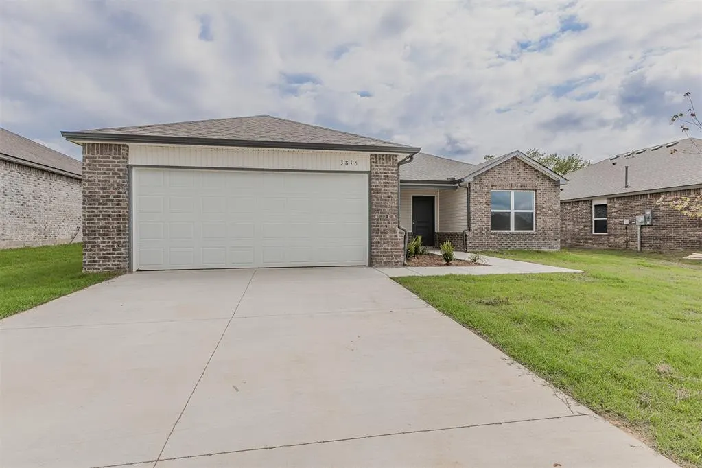 Photo 3 — 3816 Ada Avenue, Harrah, OK 73045