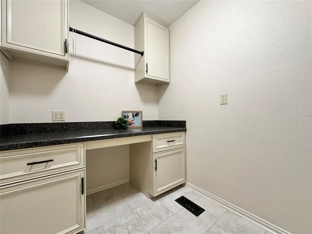 Photo 34 — 8 Willowbrook, Shawnee, OK 74804
