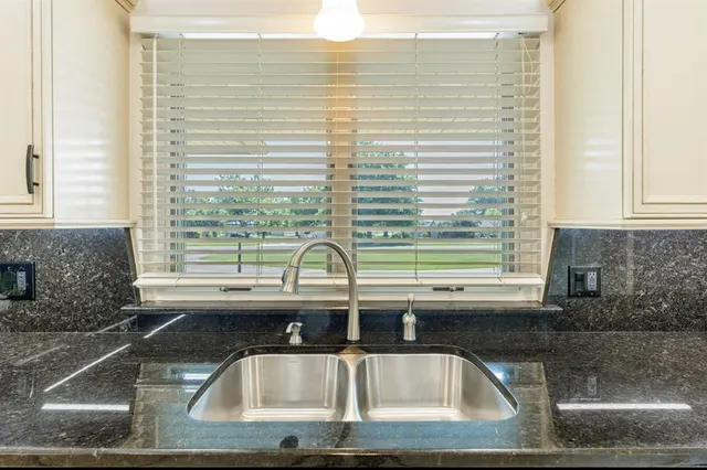Photo 7 — 8 Willowbrook, Shawnee, OK 74804