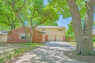 Sold home at 5016 NW 26th Street