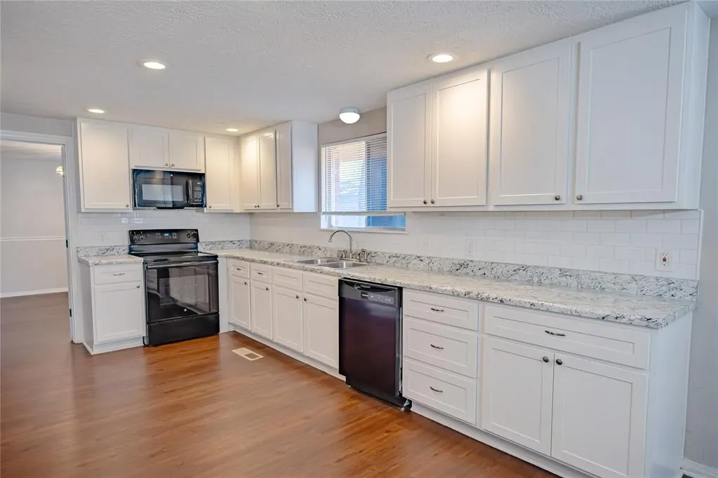 Photo 9 — 5016 NW 26th Street, Oklahoma City, OK 73127