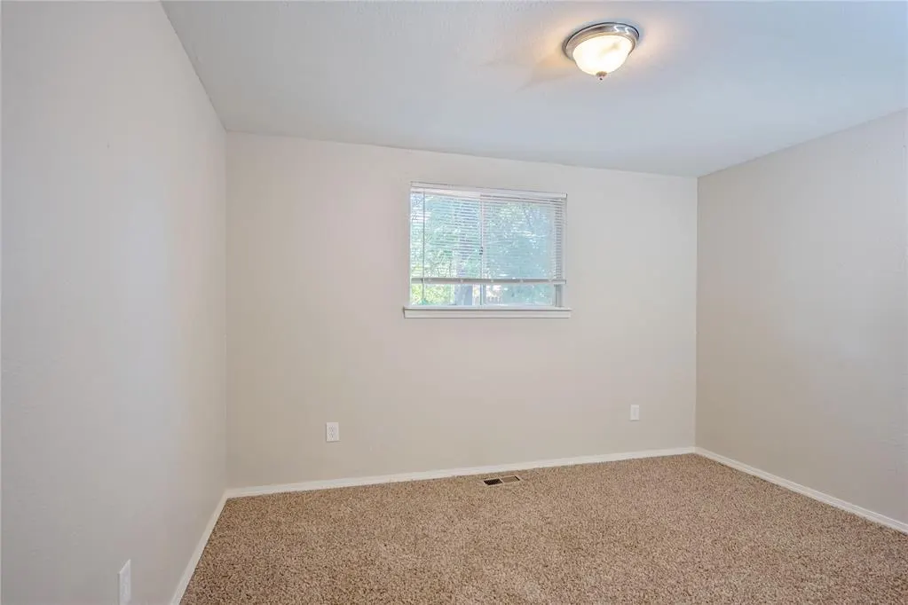 Photo 11 — 5016 NW 26th Street, Oklahoma City, OK 73127