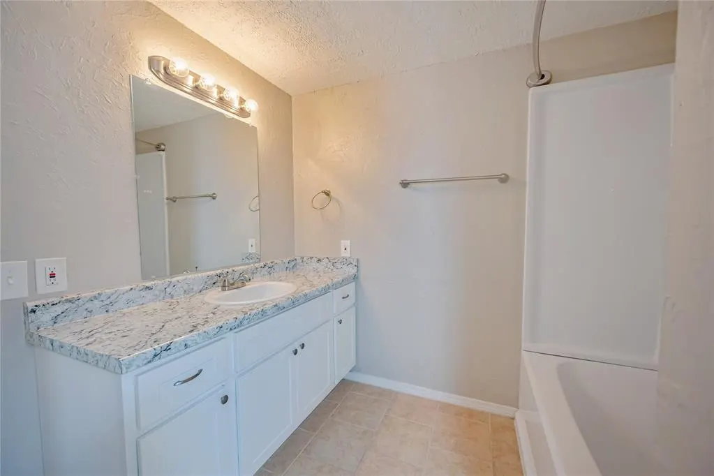 Photo 25 — 5016 NW 26th Street, Oklahoma City, OK 73127