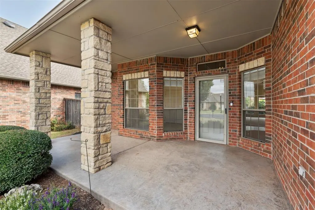 Photo 8 — 12300 St Lukes Lane, Oklahoma City, OK 73142