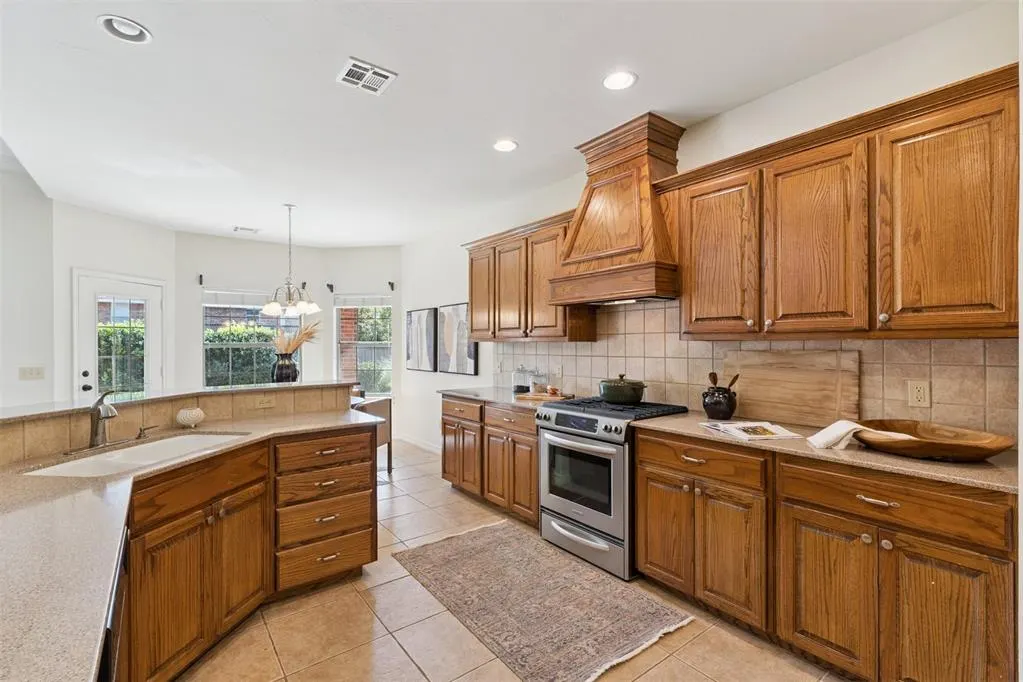Photo 18 — 12300 St Lukes Lane, Oklahoma City, OK 73142