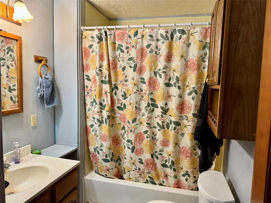 Photo 13 — 321 E Ninth Street, Leedey, OK 73654