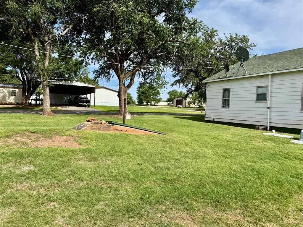 Photo 20 — 321 E Ninth Street, Leedey, OK 73654