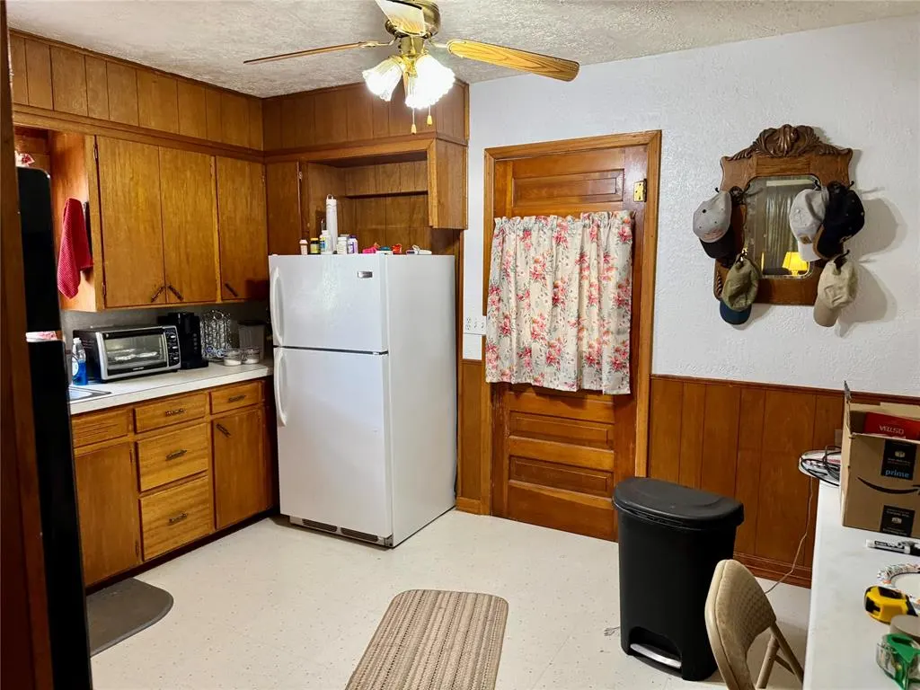 Photo 31 — 321 E Ninth Street, Leedey, OK 73654
