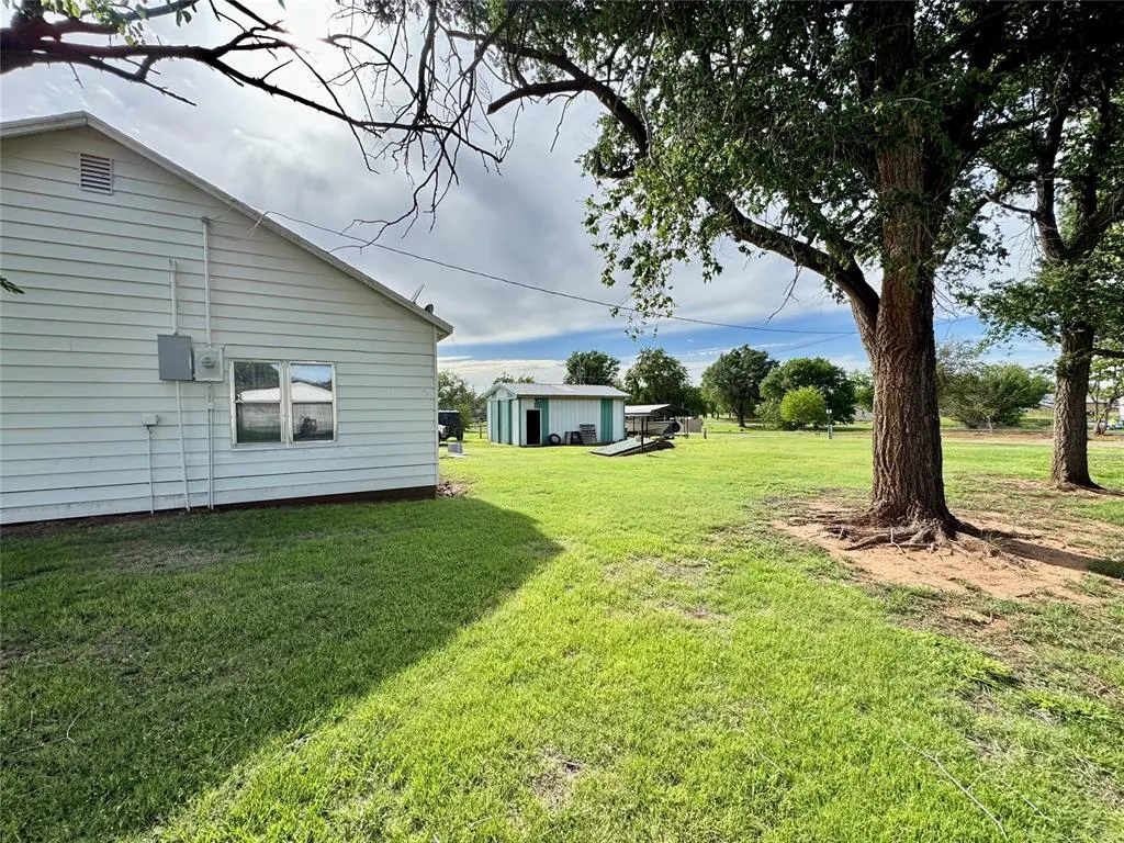 Photo 36 — 321 E Ninth Street, Leedey, OK 73654