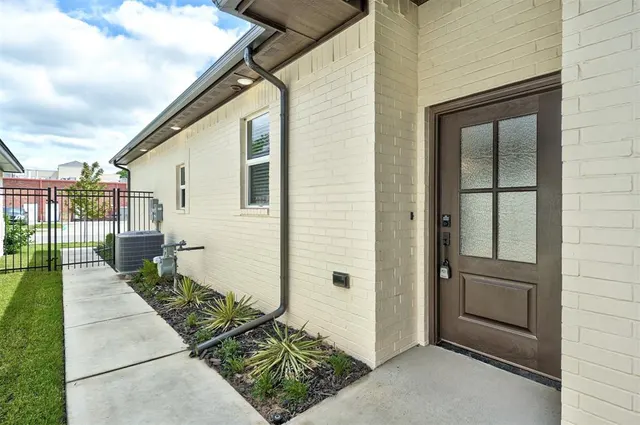 Photo 2 — 3608 Havenbrook Street, Norman, OK 73072