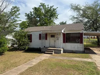 Sold home at 813 W College Avenue