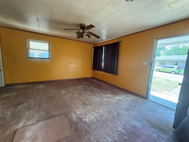 Photo 4 — 813 W College Avenue, Seminole, OK 74868