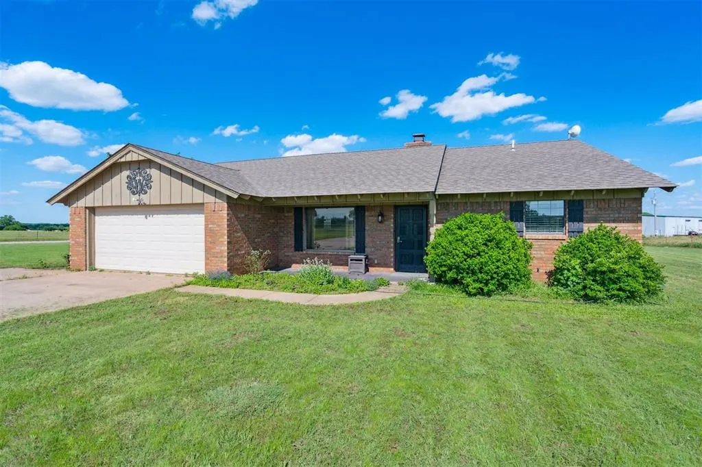 Front exterior — 1500 S Railroad, Marlow, OK 73055